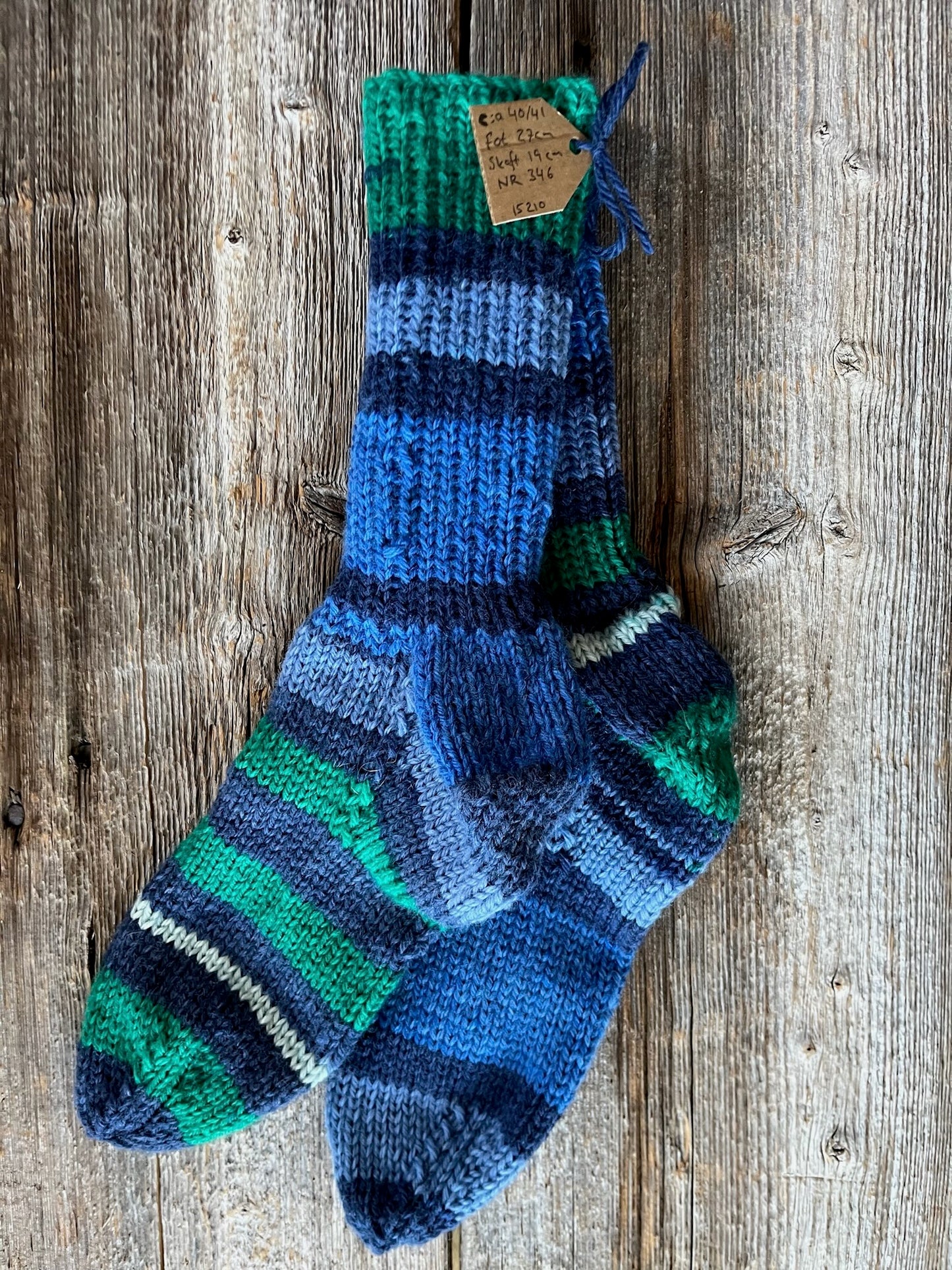 Handstickade sockor 40/41 Nr 346