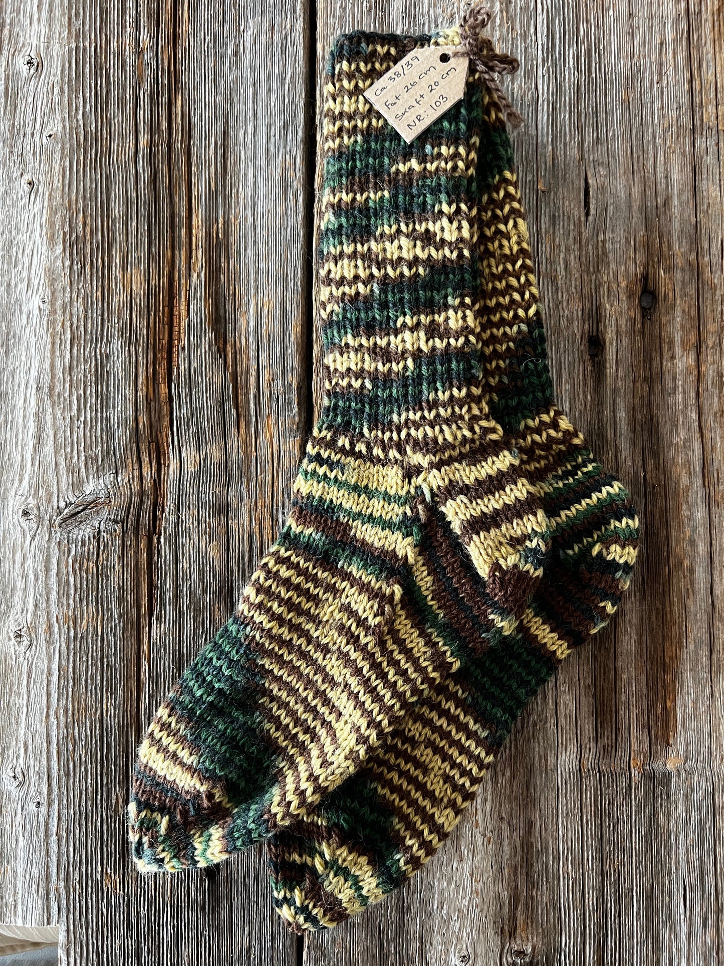 Handstickade sockor 38/39 Nr 103