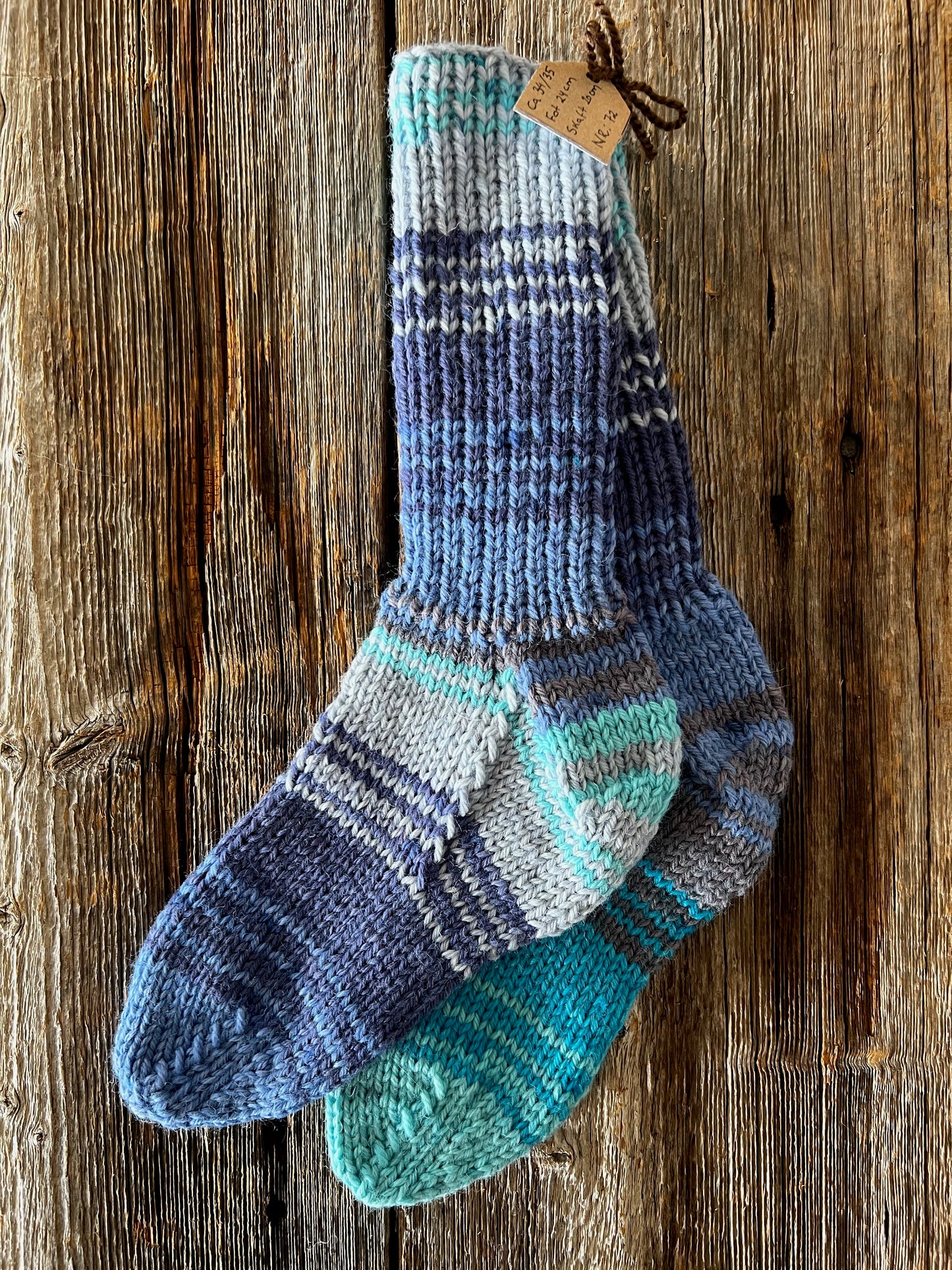 Handstickade sockor 34/35 Nr 72