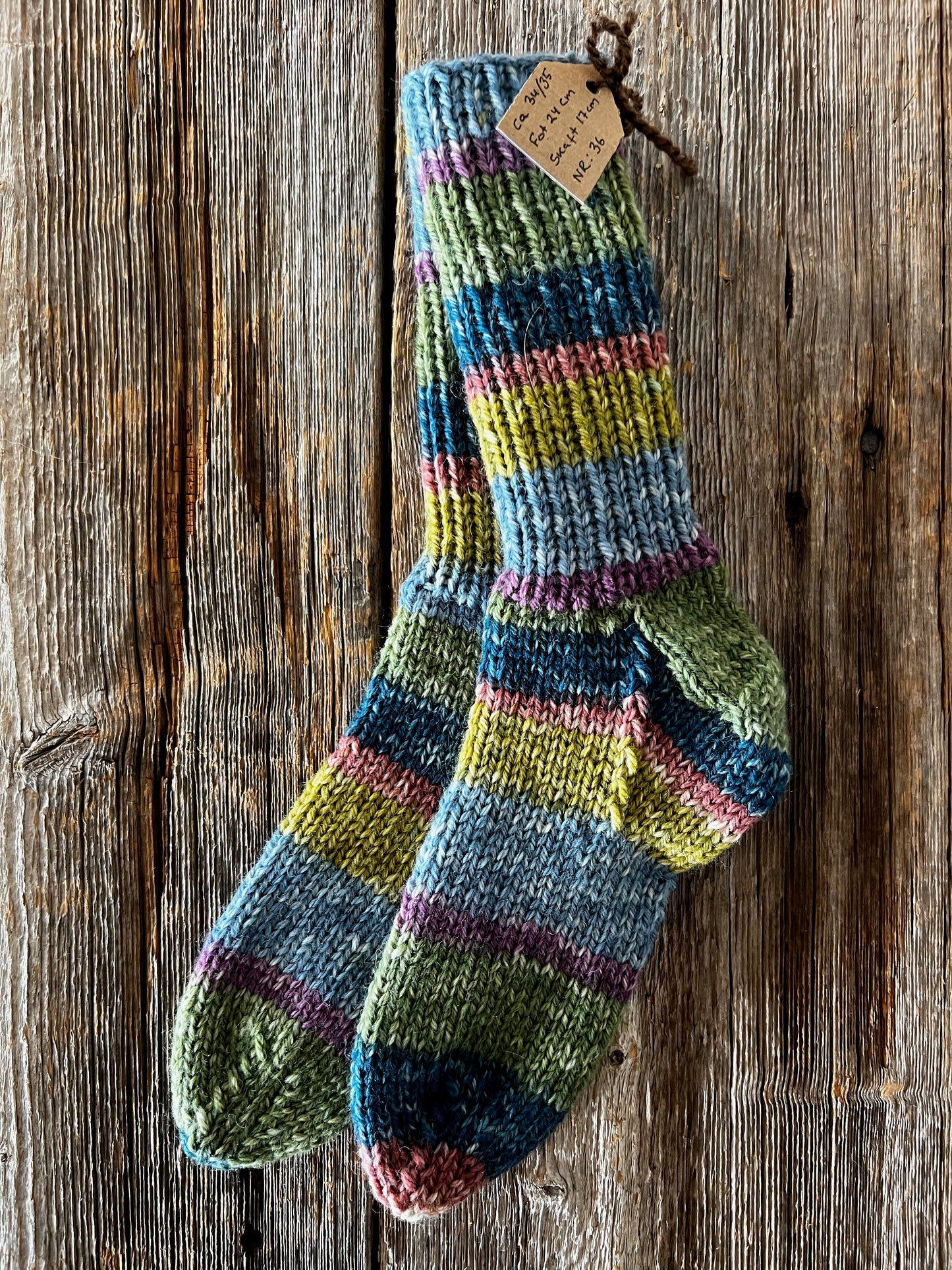 Handstickade sockor 34/35 Nr 36