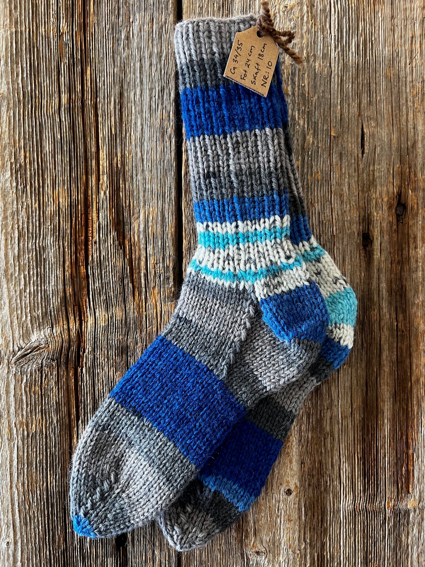 Handstickade sockor 34/35 Nr 10