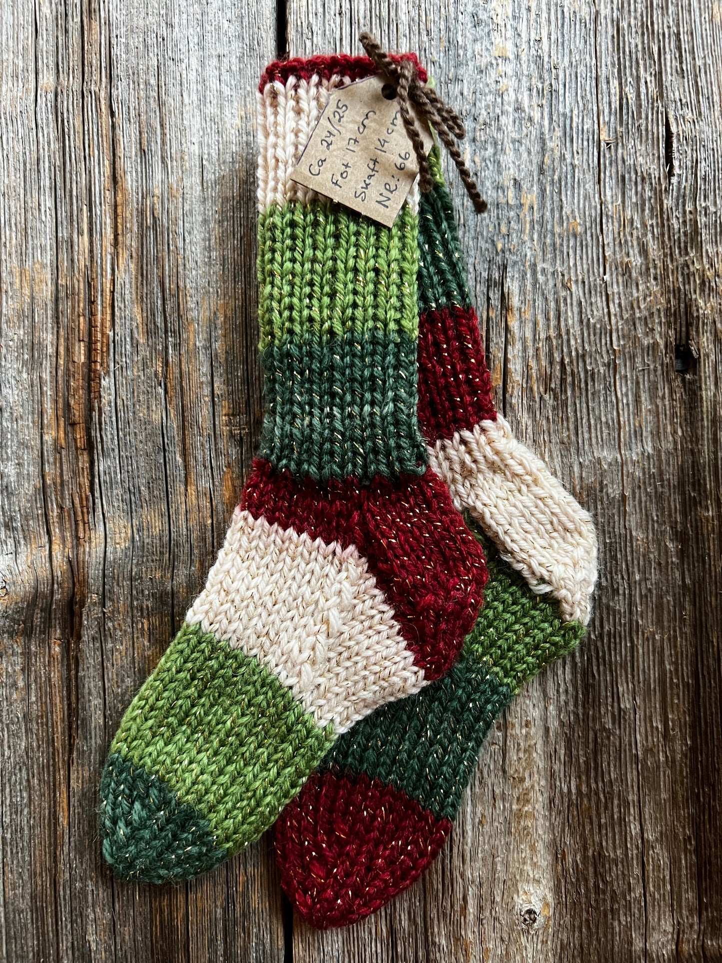 Handstickade sockor 24/25 Nr 66