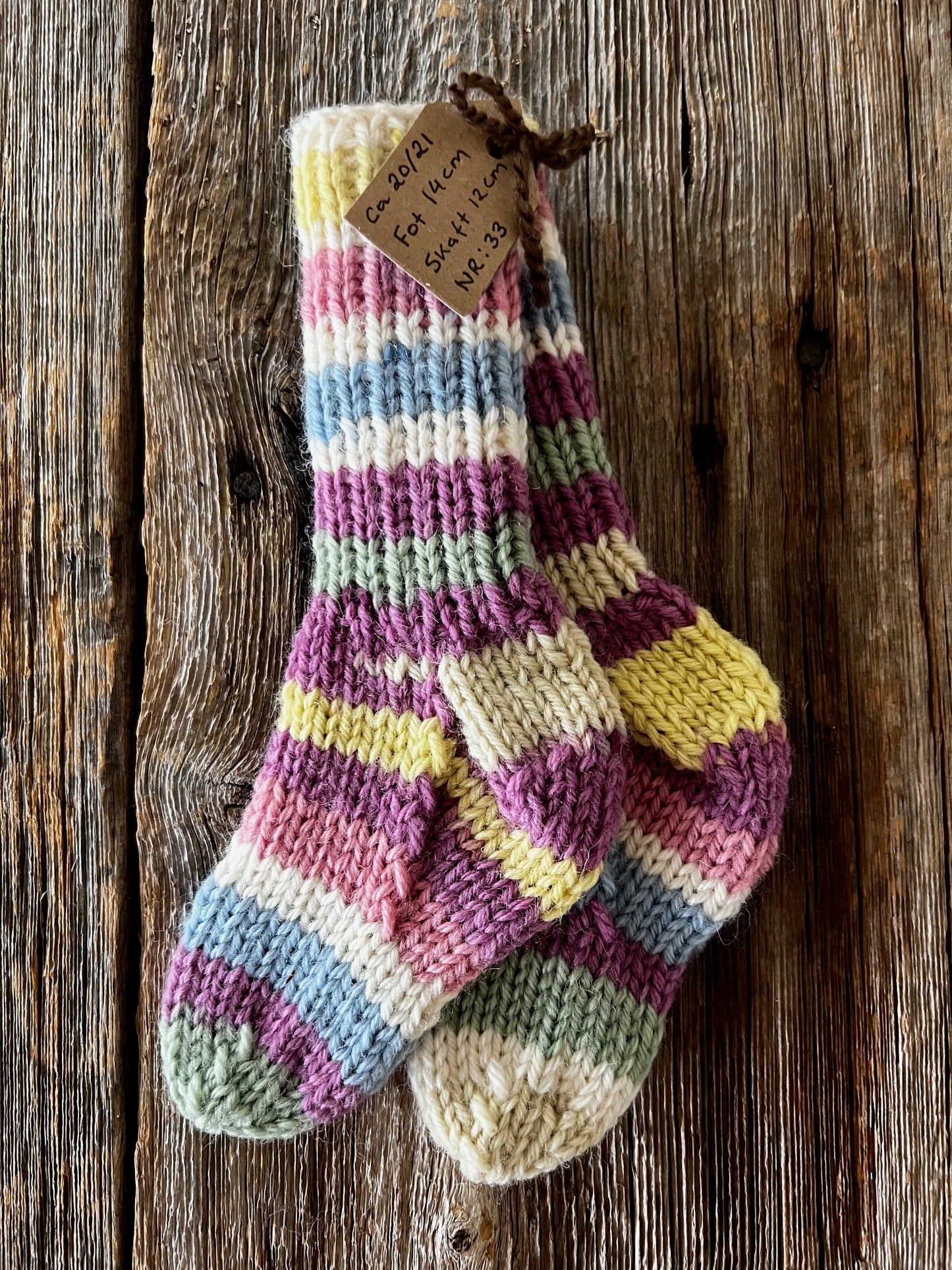 Handstickade sockor 20/21 Nr 33