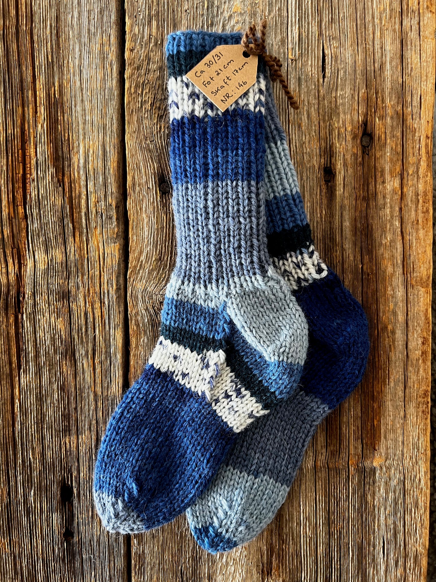 Handstickade sockor 30/31 Nr 146