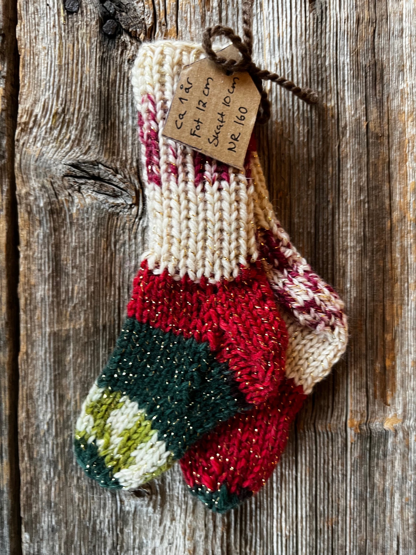 Handstickade sockor 1 år Nr 160