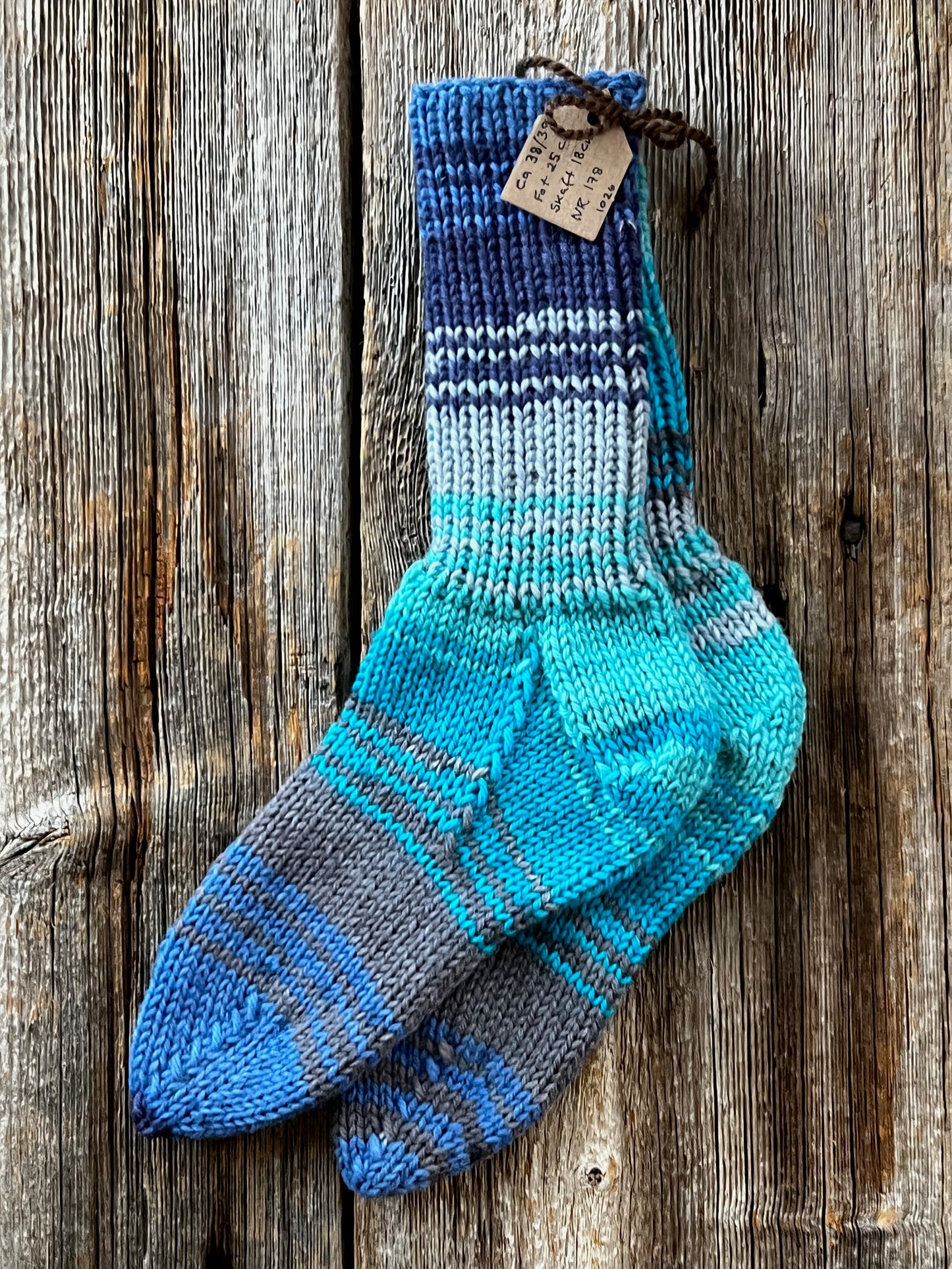 Handstickade sockor 38/39 Nr 178