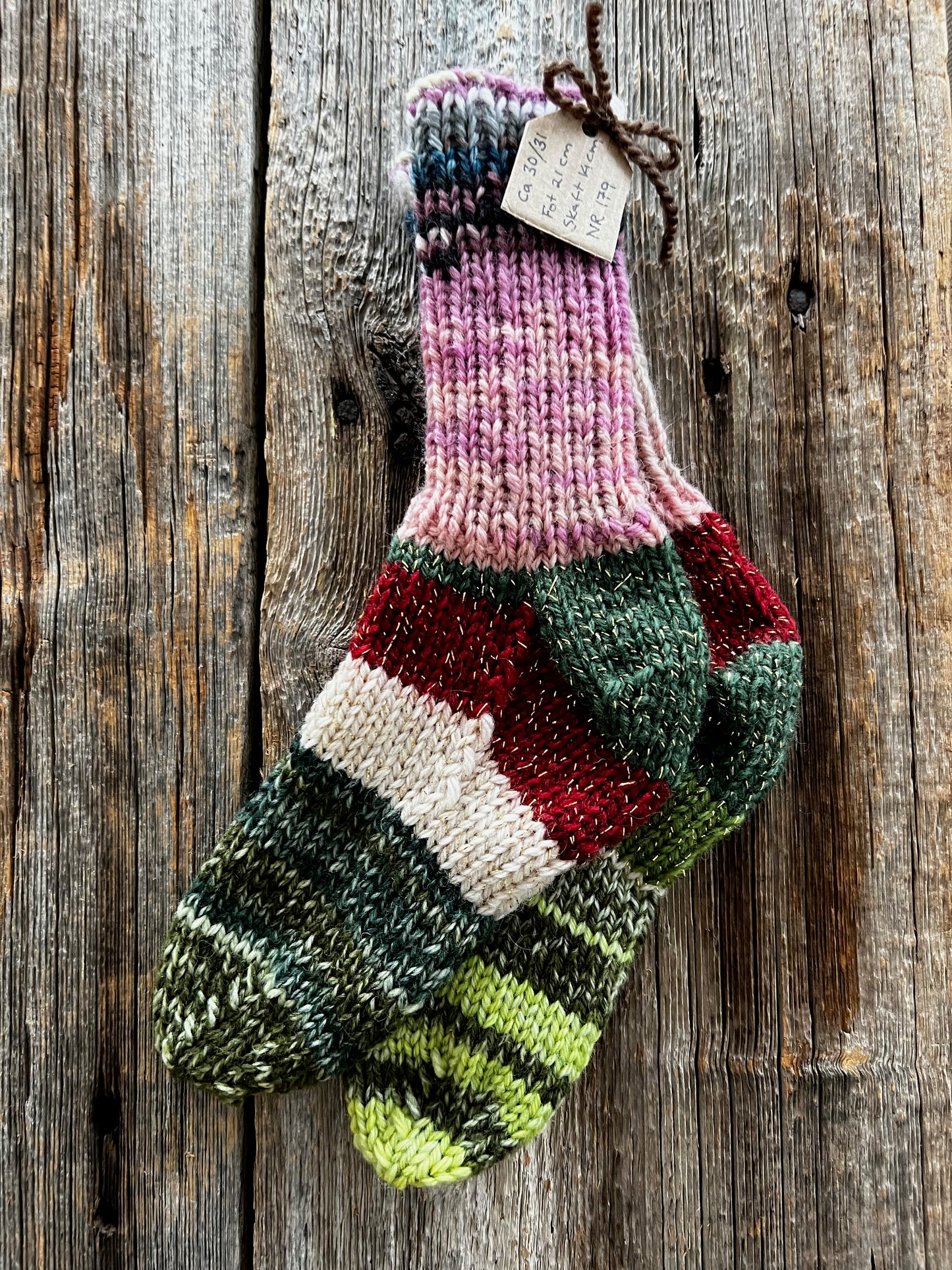 Handstickade sockor 30/31 Nr 179