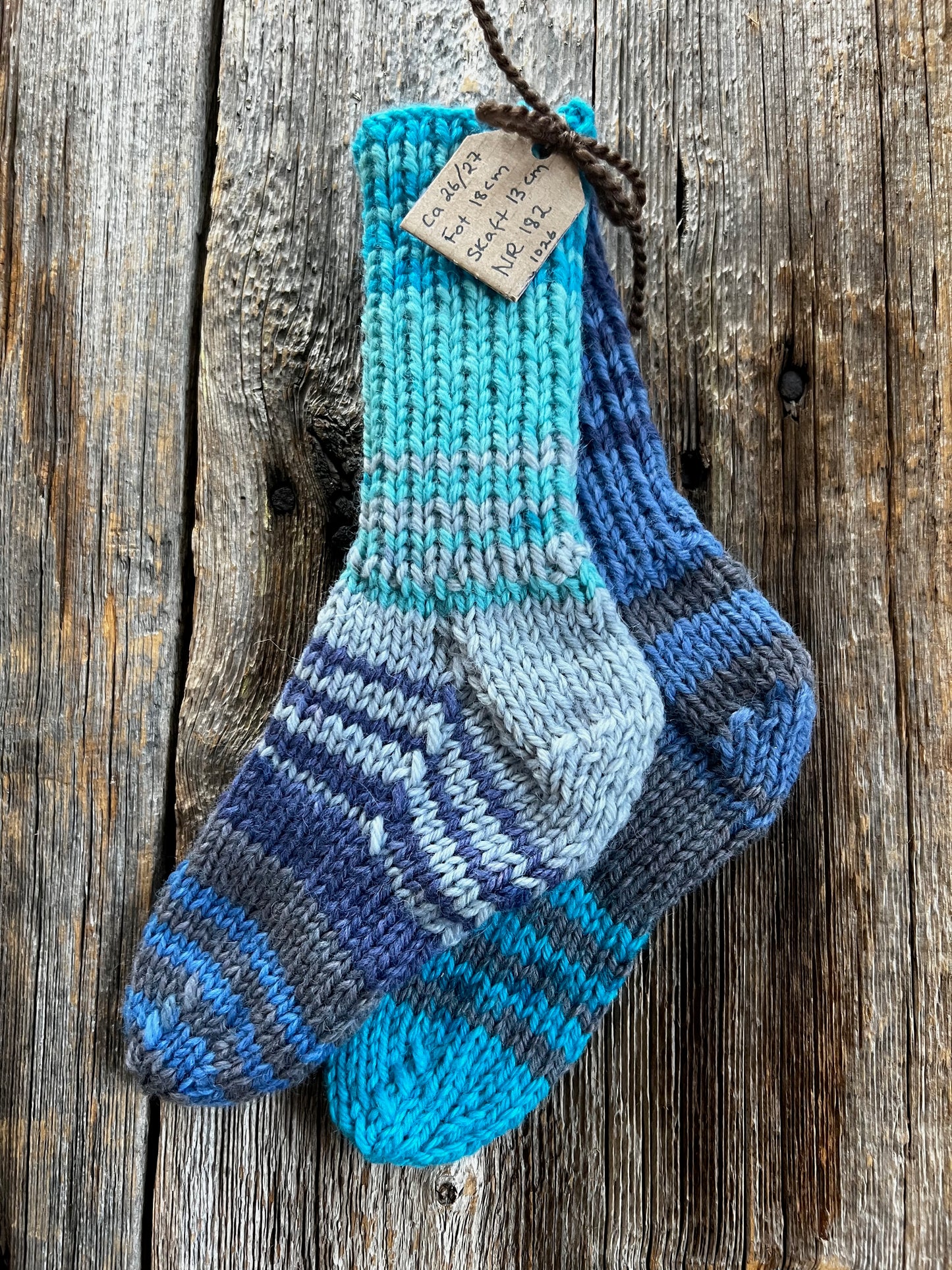 Handstickade sockor 26/27 Nr 182