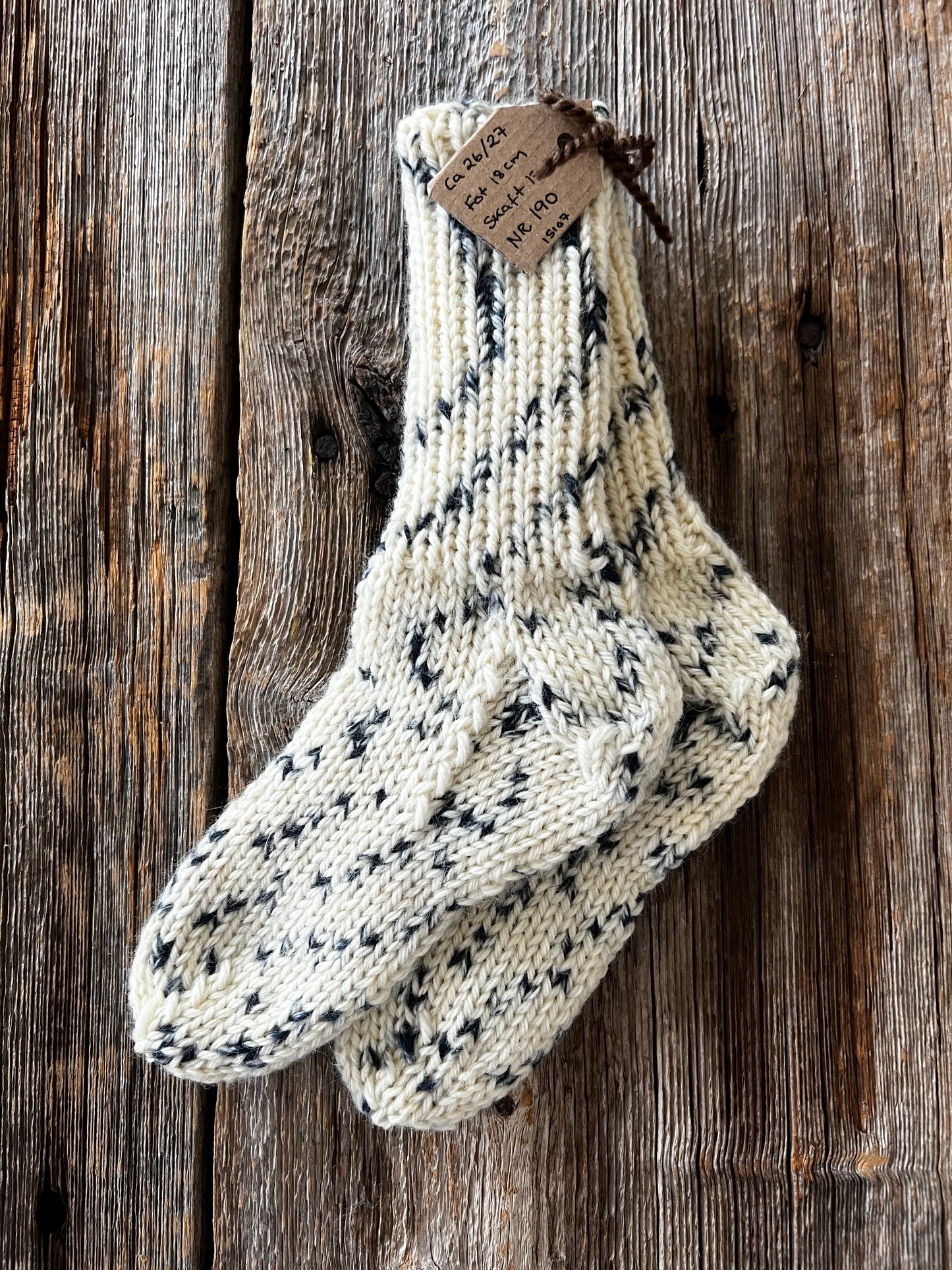 Handstickade sockor 26/27 Nr 190