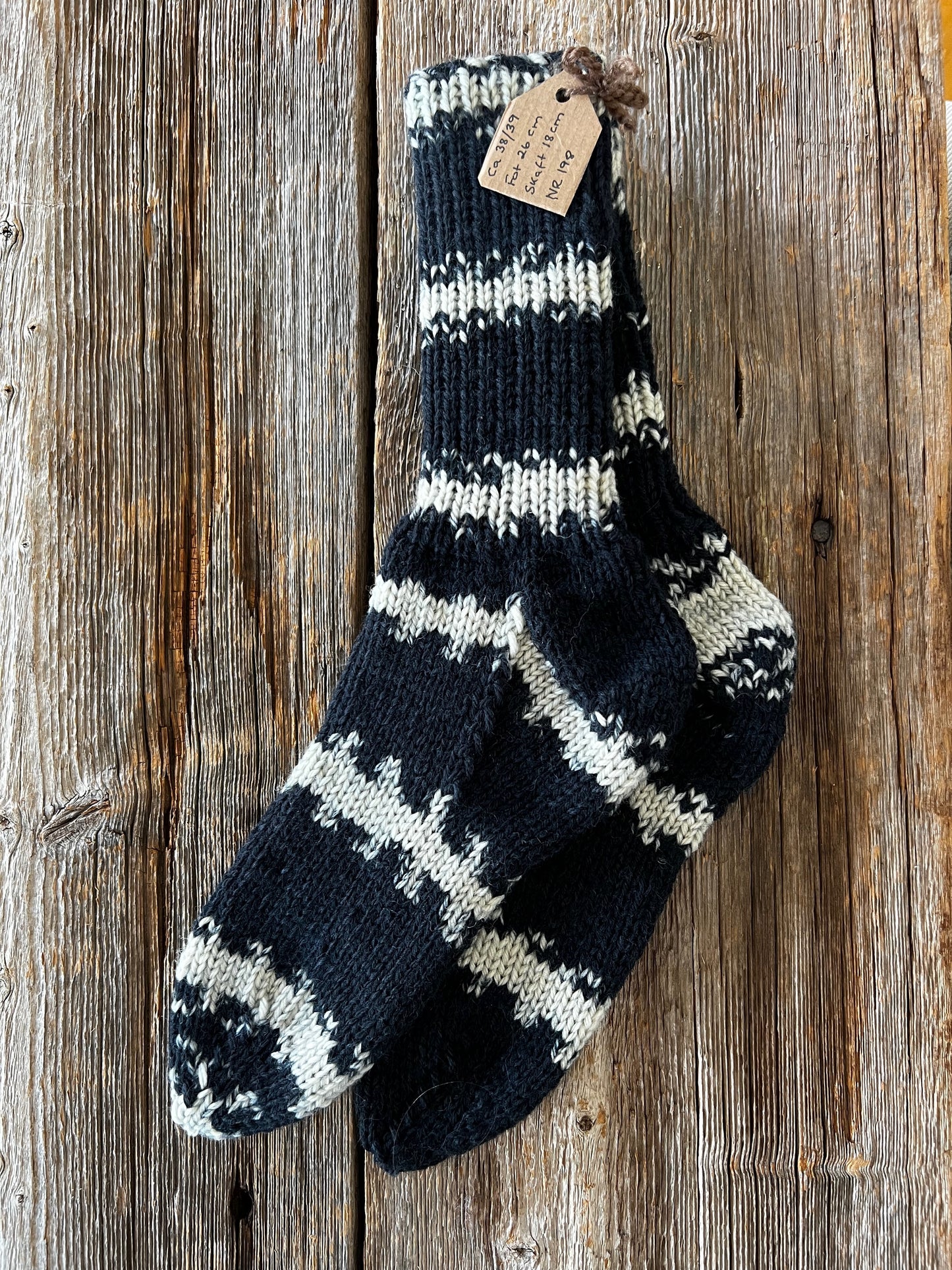 Handstickade sockor 38/39 Nr 198