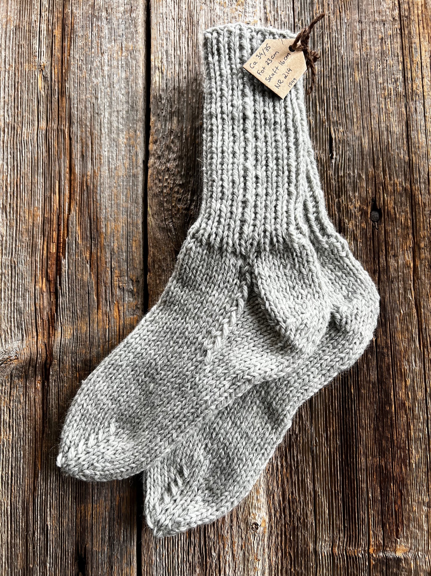 Handstickade sockor 34/35 Nr 214