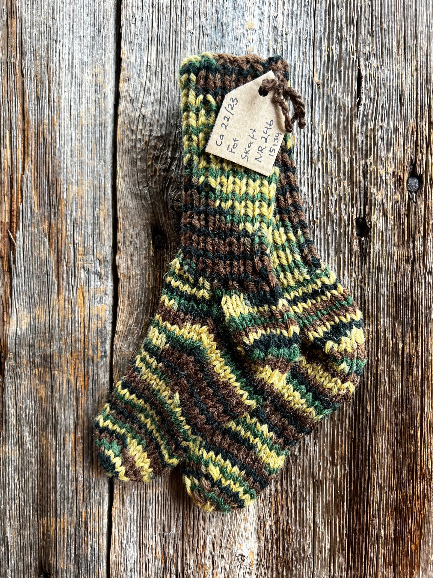 Handstickade sockor 22/23 Nr 246