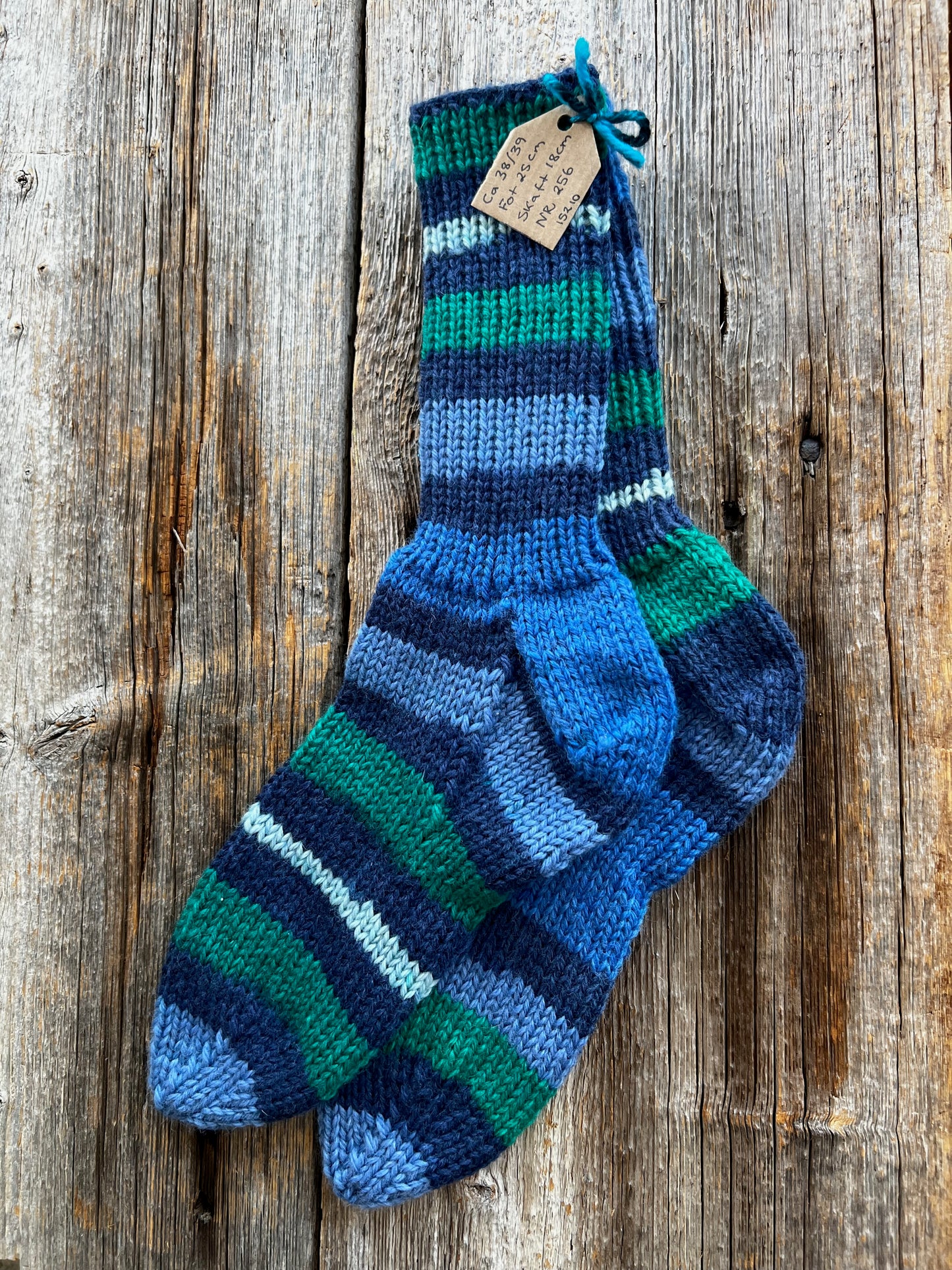 Handstickade sockor 38/39 Nr 256