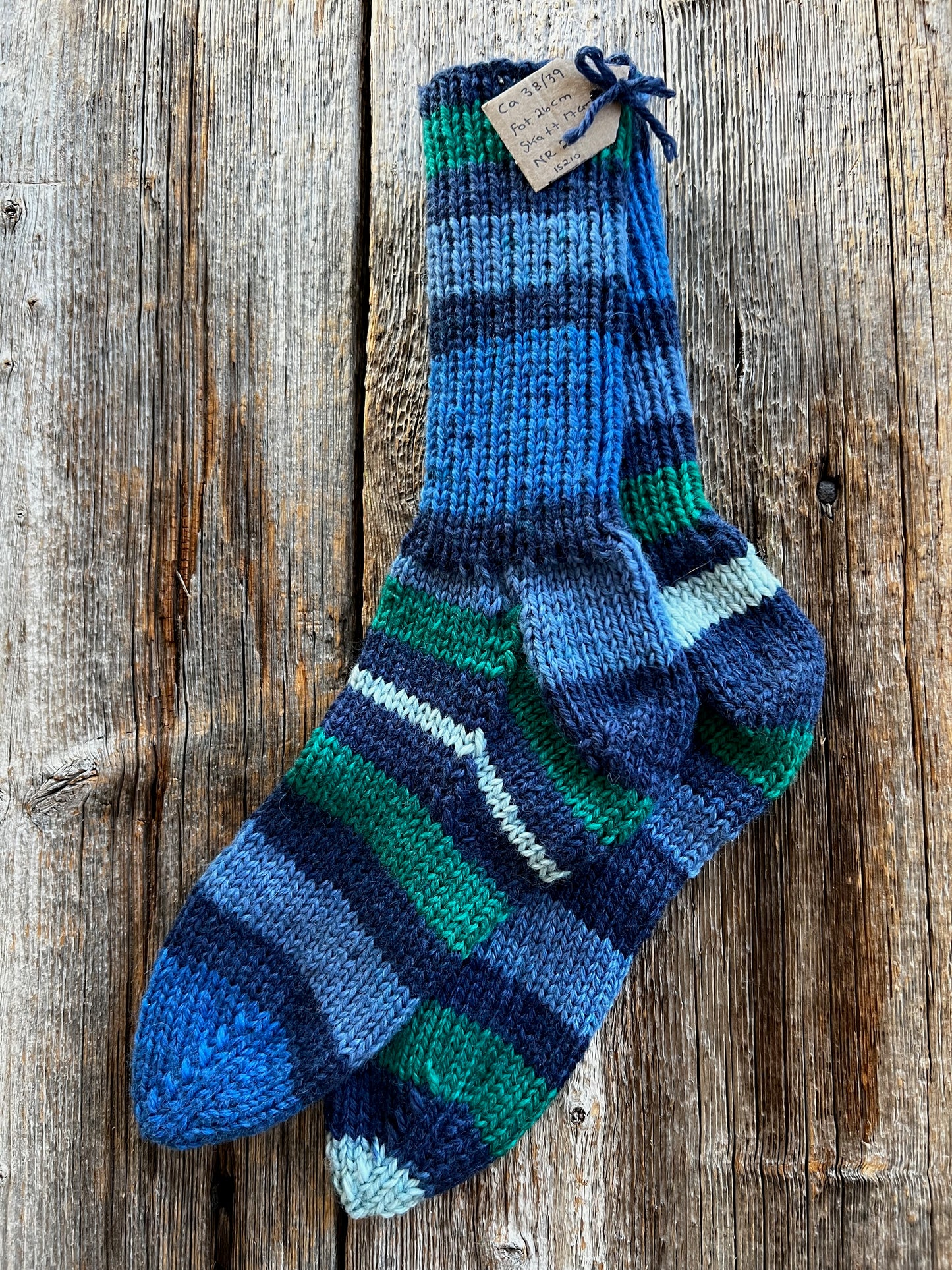 Handstickade sockor 38/39 Nr 289
