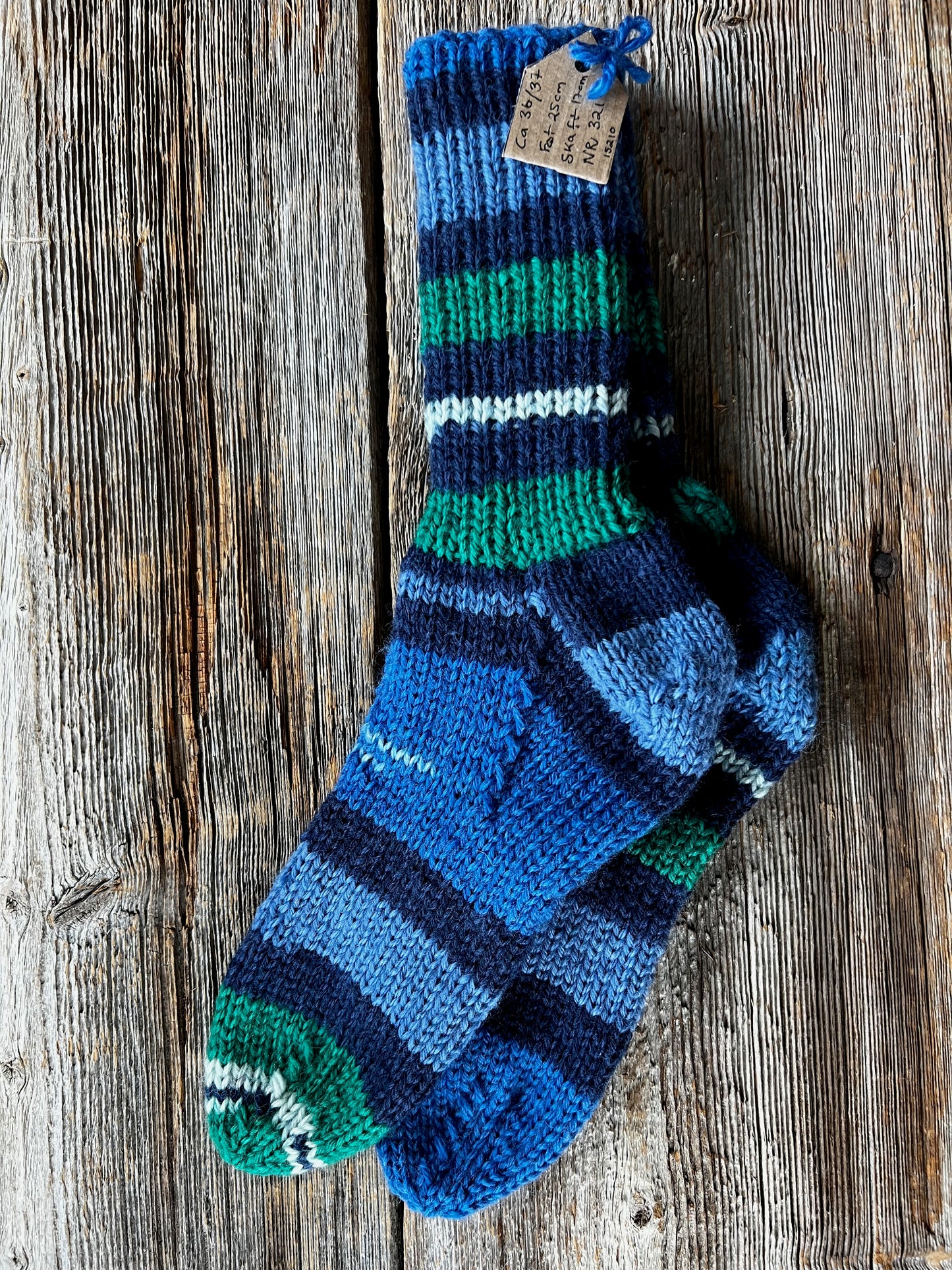 Handstickade sockor 36/37 Nr 321