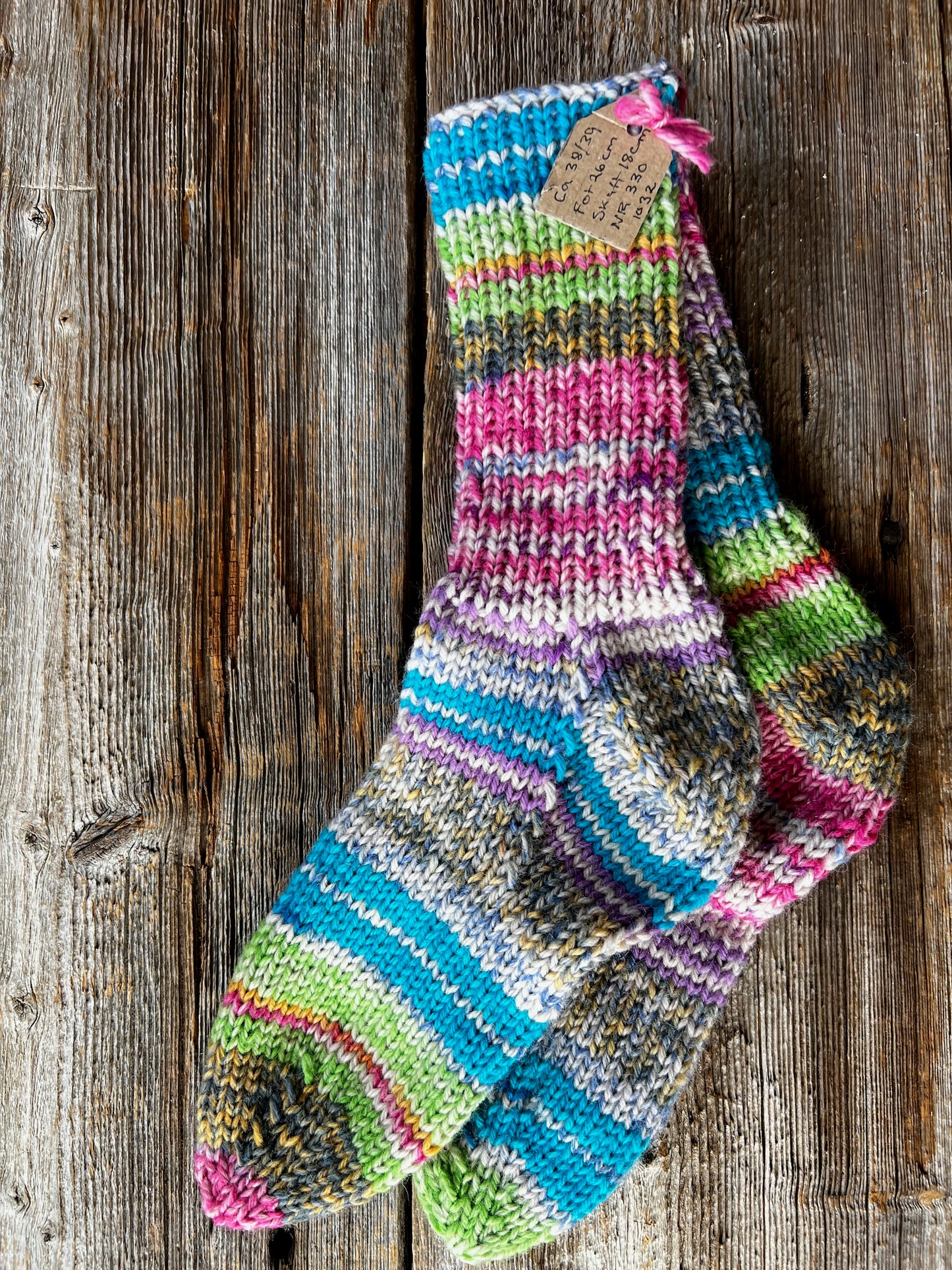 Handstickade sockor 38/39 Nr 330