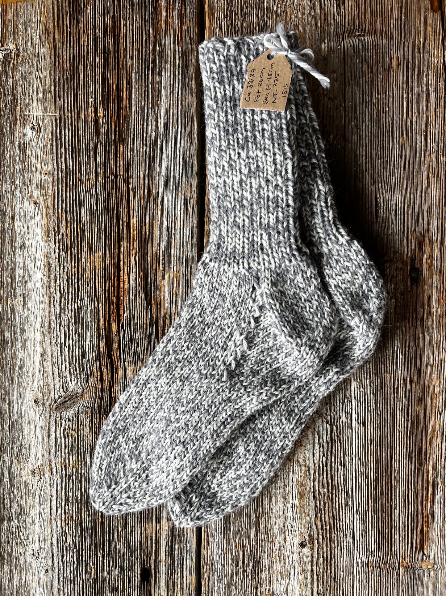 Handstickade sockor 38/39 Nr 335