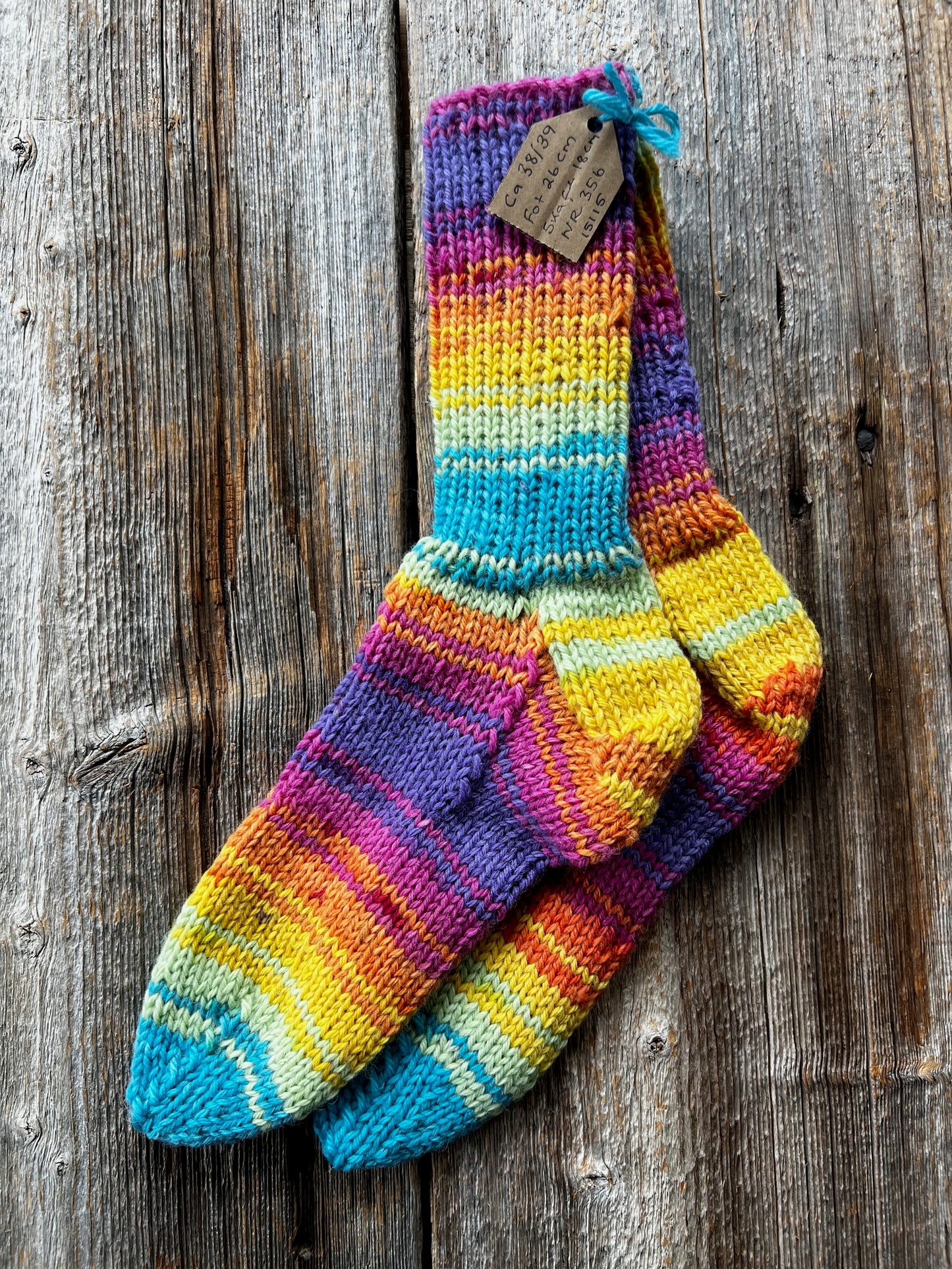 Handstickade sockor 38/39 Nr 356