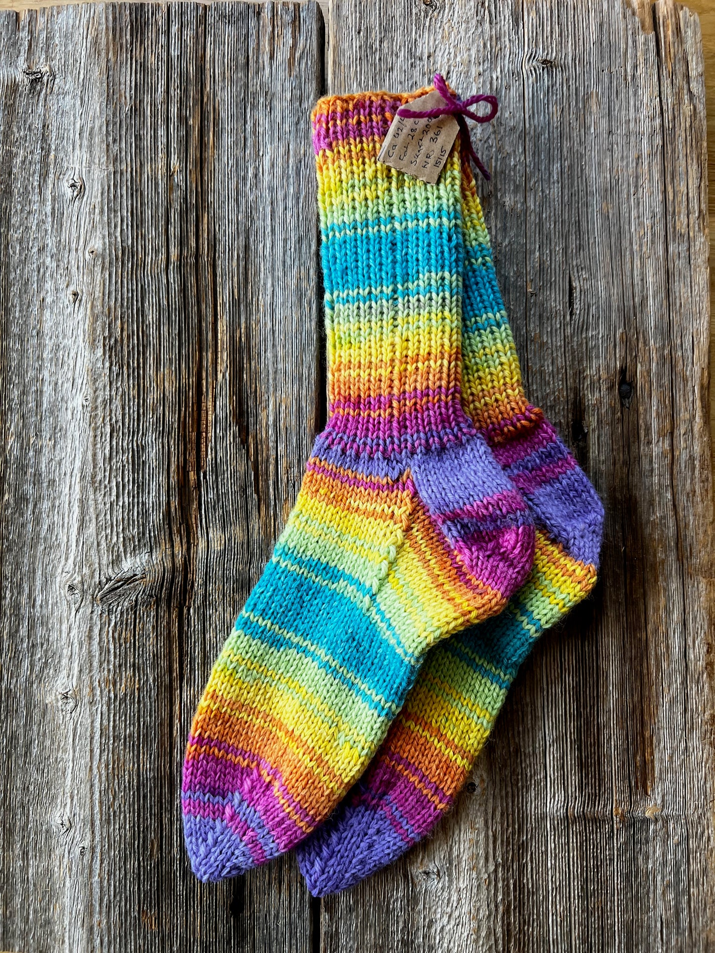 Handstickade sockor 42/43 Nr 361