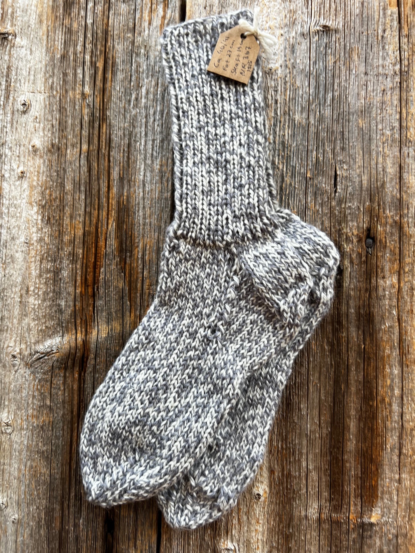 Handstickade sockor 40/41 Nr 367