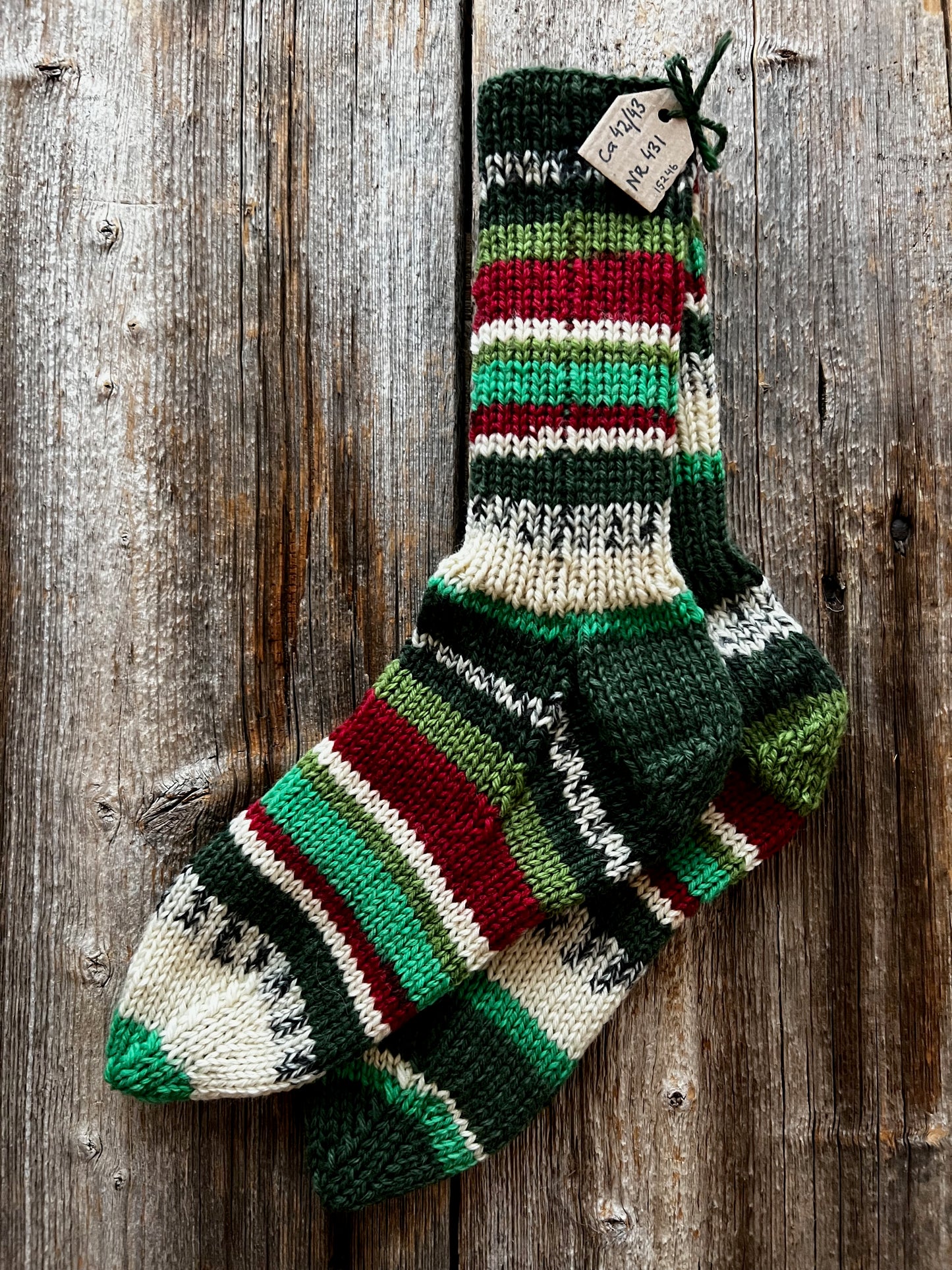 Handstickade sockor 42/43 Nr 431