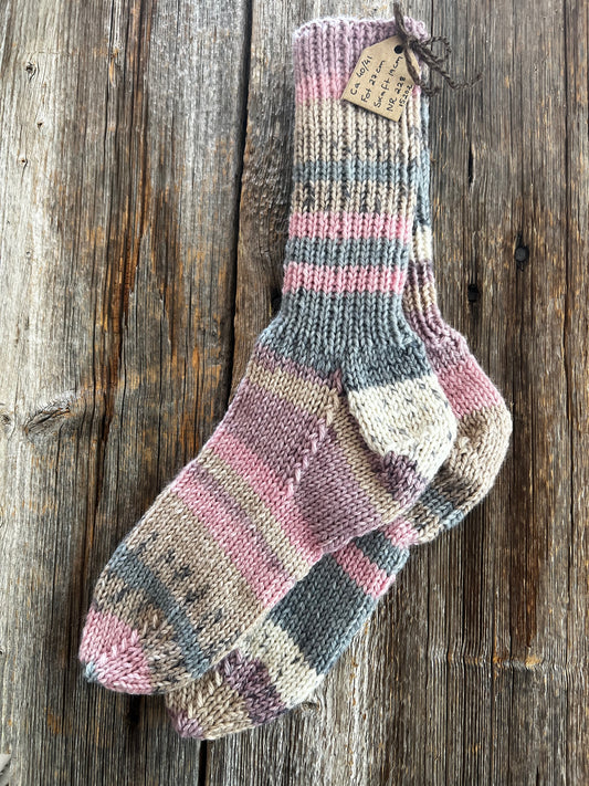Handstickade sockor 40/41 Nr 228