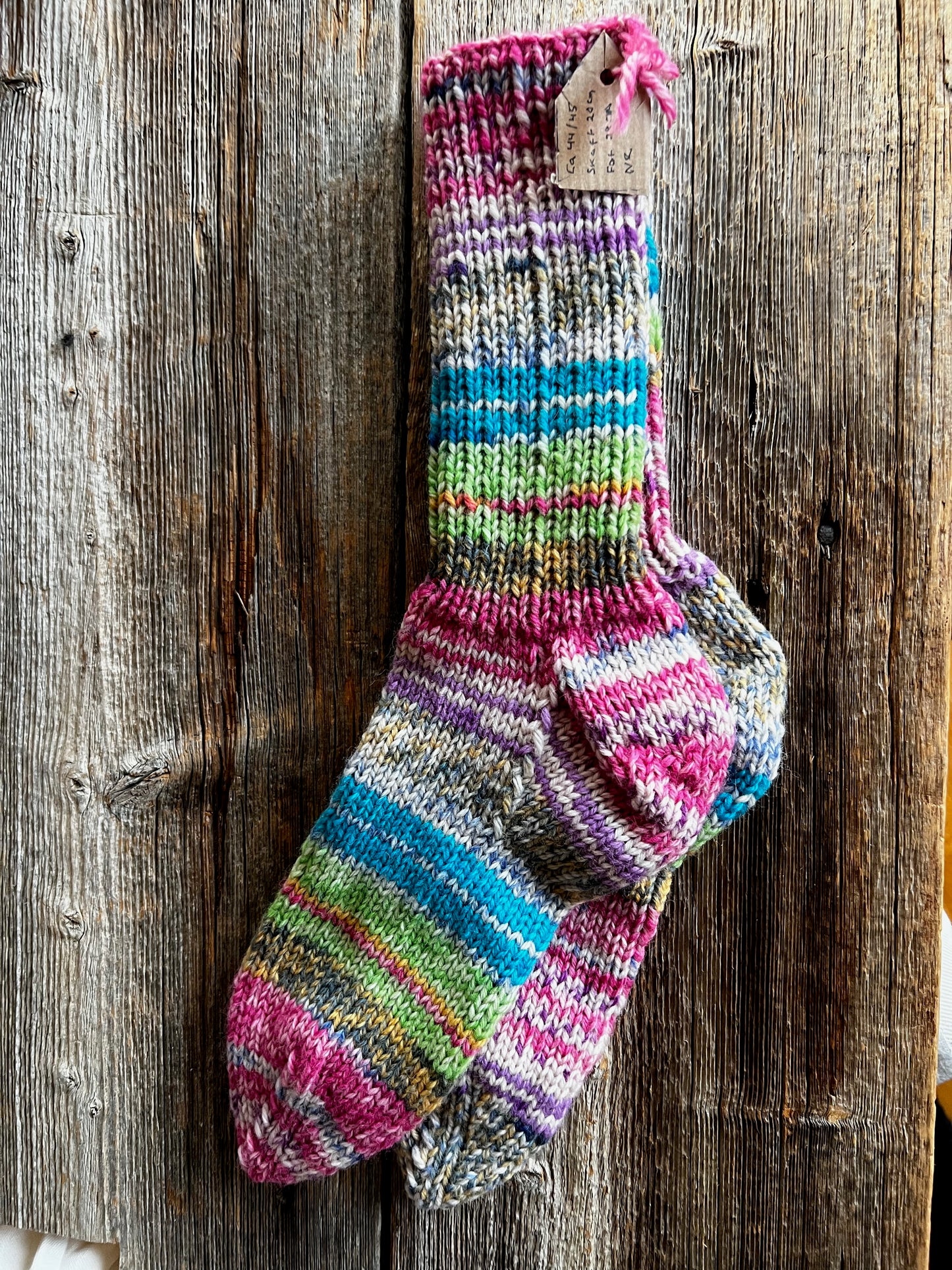 Handstickade sockor 44/45 Nr 295