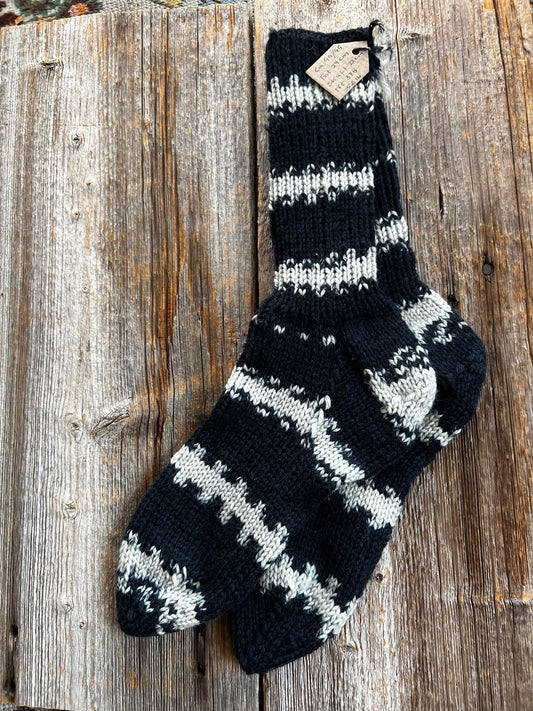 Handstickade sockor 44/45 Nr 376