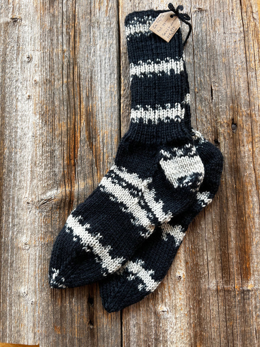 Handstickade sockor 42/43 Nr 377