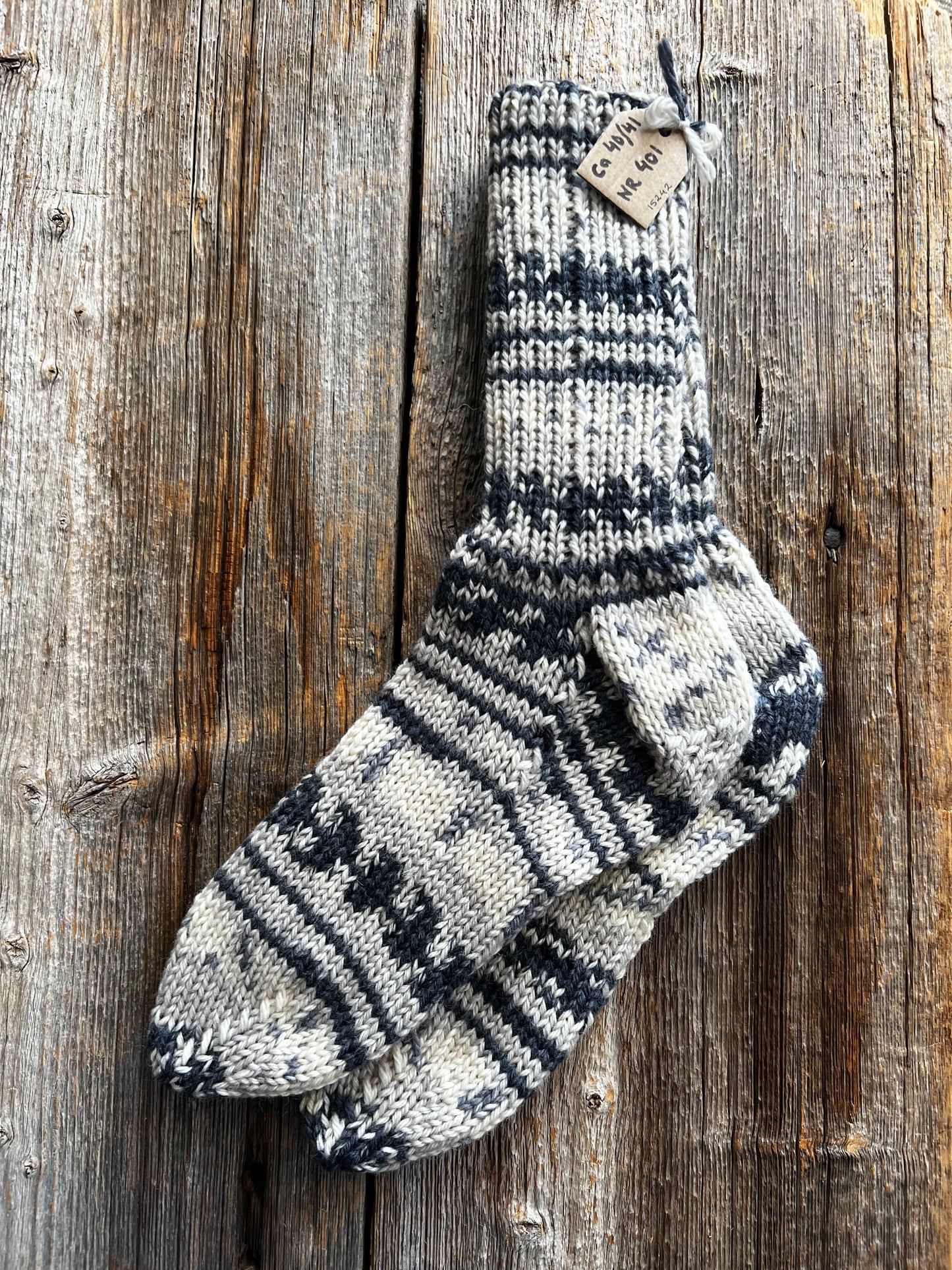 Handstickade sockor 40/41 Nr 401