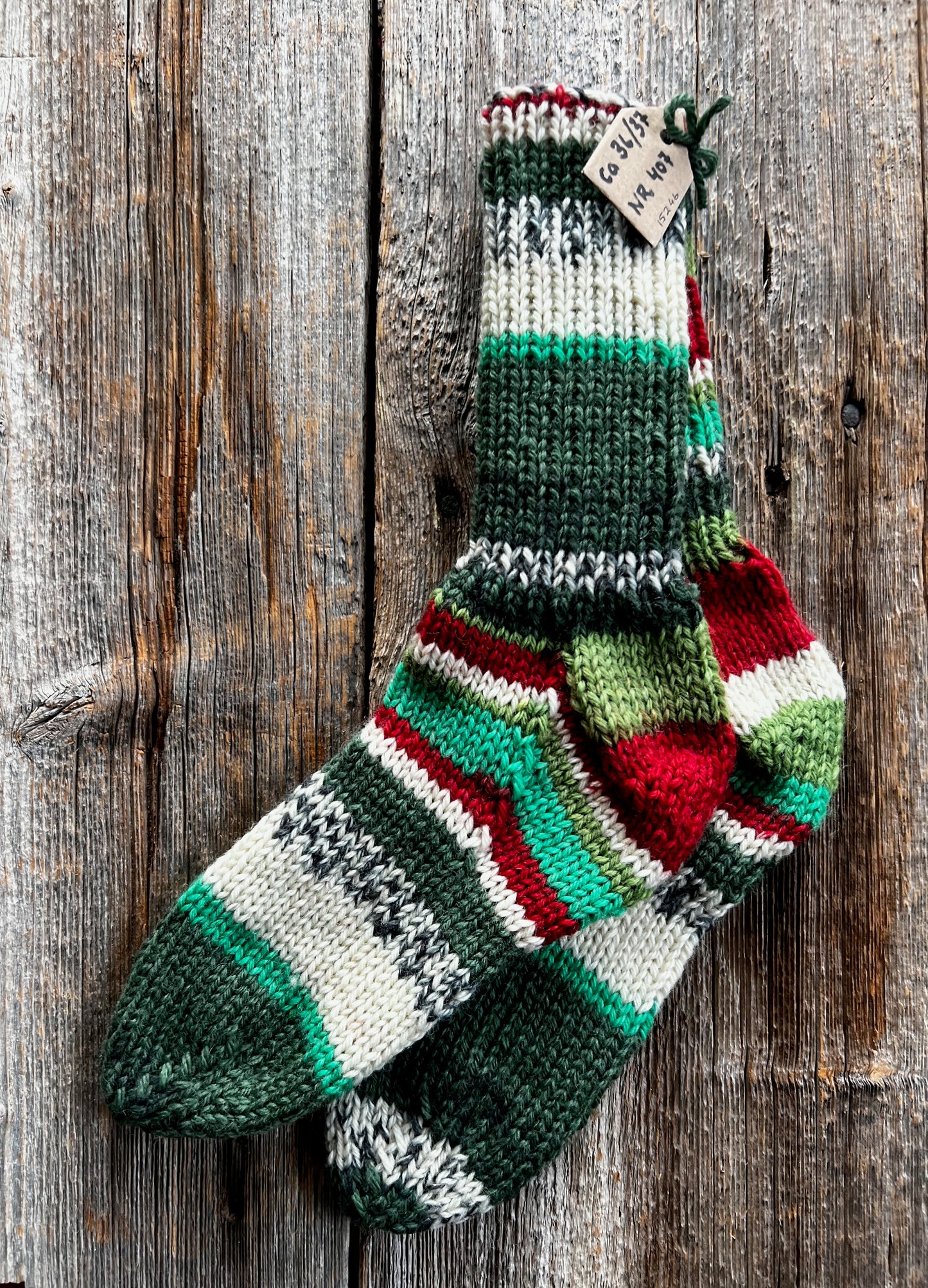 Handstickade sockor 36/37 Nr 407