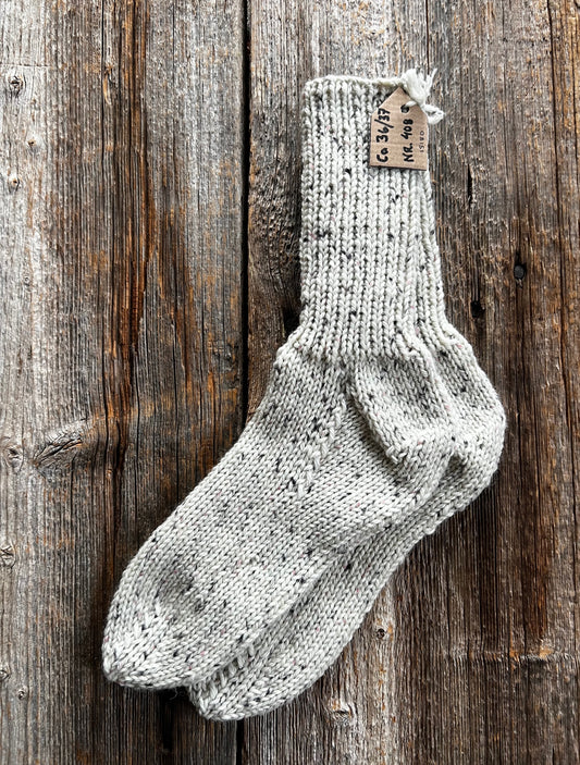 Handstickade sockor 36/37 Nr 408