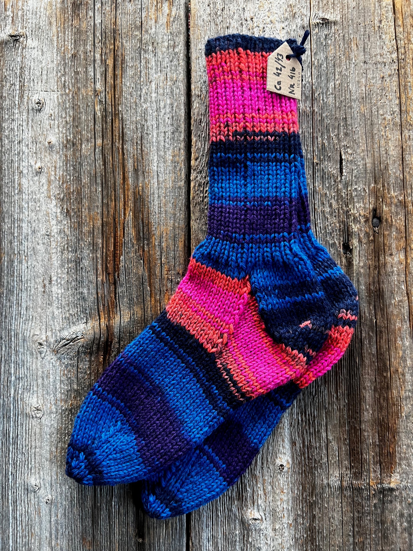 Handstickade sockor 42/43 Nr 416