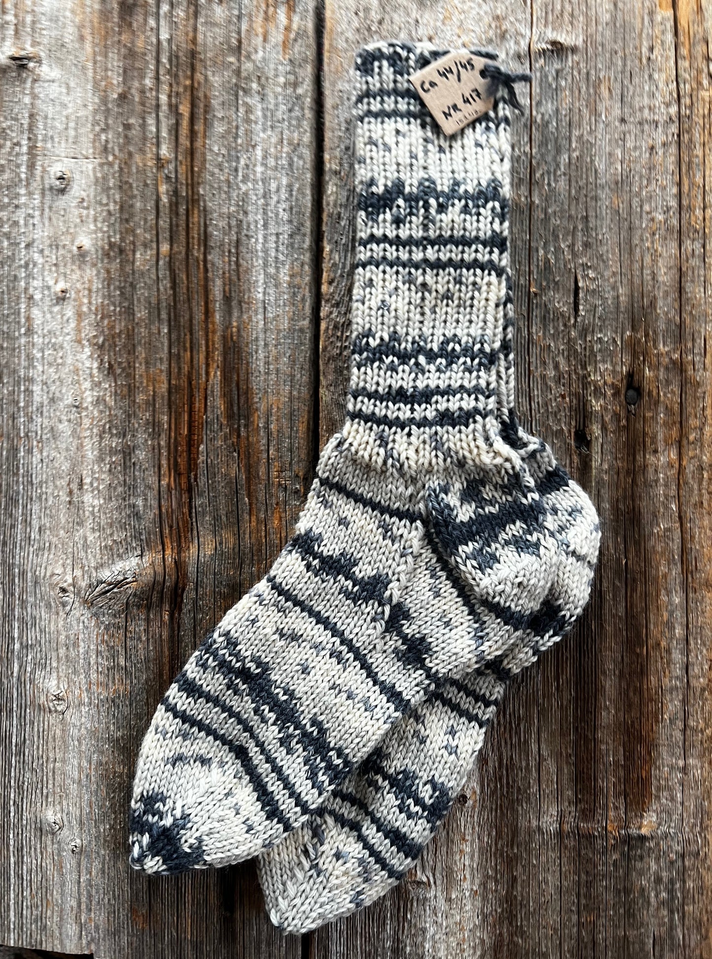 Handstickade sockor 44/45 Nr 417