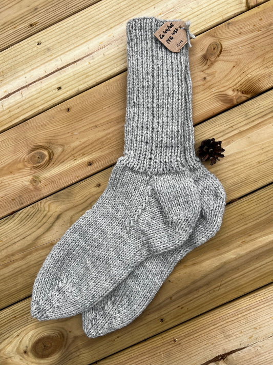 Handstickade sockor 44/45 Nr 456
